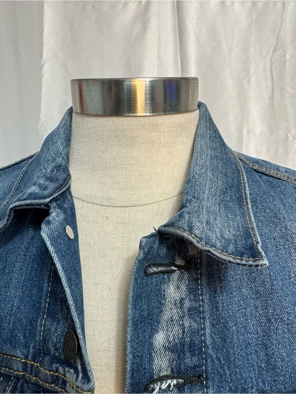 Levi’s Denim Trucker Vest Distressed Faded Wash